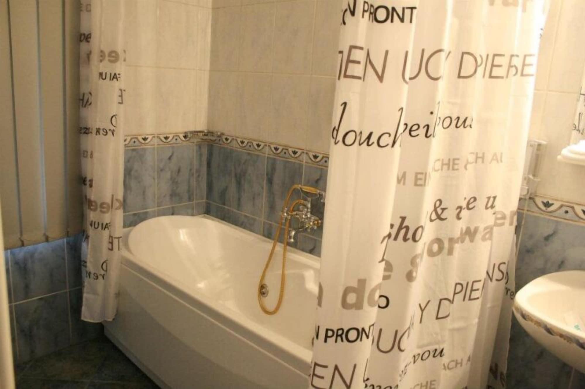 Hotel Adriatico Timisoara Ngoại thất bức ảnh