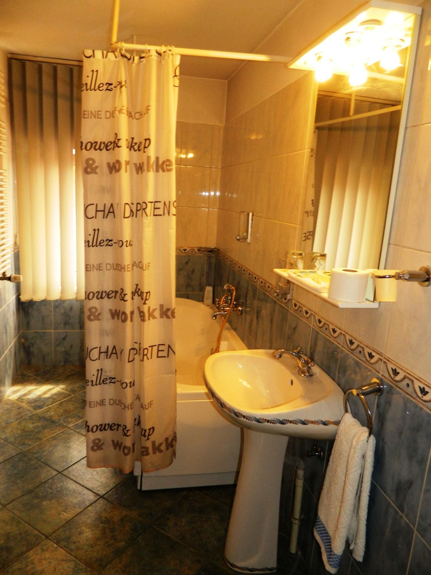 Hotel Adriatico Timisoara Ngoại thất bức ảnh