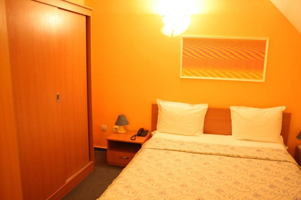 Hotel Adriatico Timisoara Ngoại thất bức ảnh