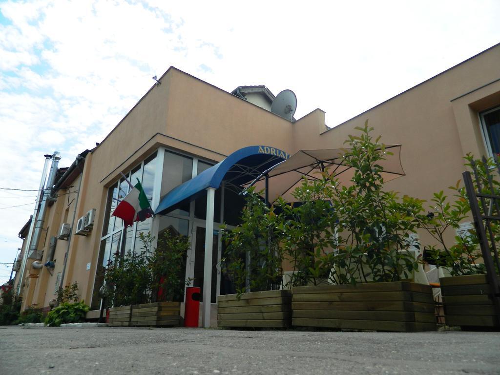 Hotel Adriatico Timisoara Ngoại thất bức ảnh